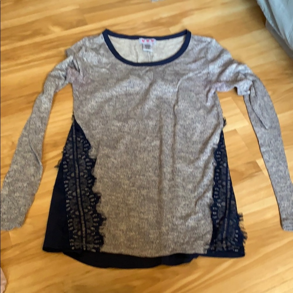 Long sleeve top